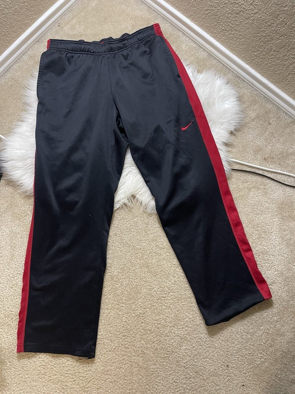 Nike Therma Fit Pants Mens XL Black Red Stripe Athletic Track Joggers Swoosh